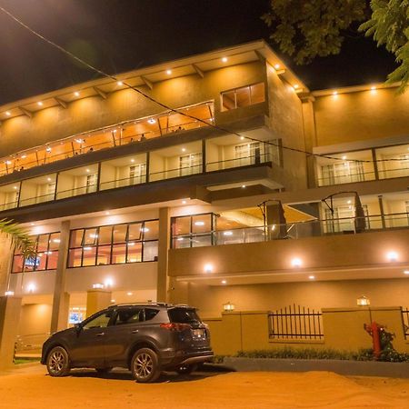 The Hut Restaurant & Boutique Hotel Kigali Exterior photo