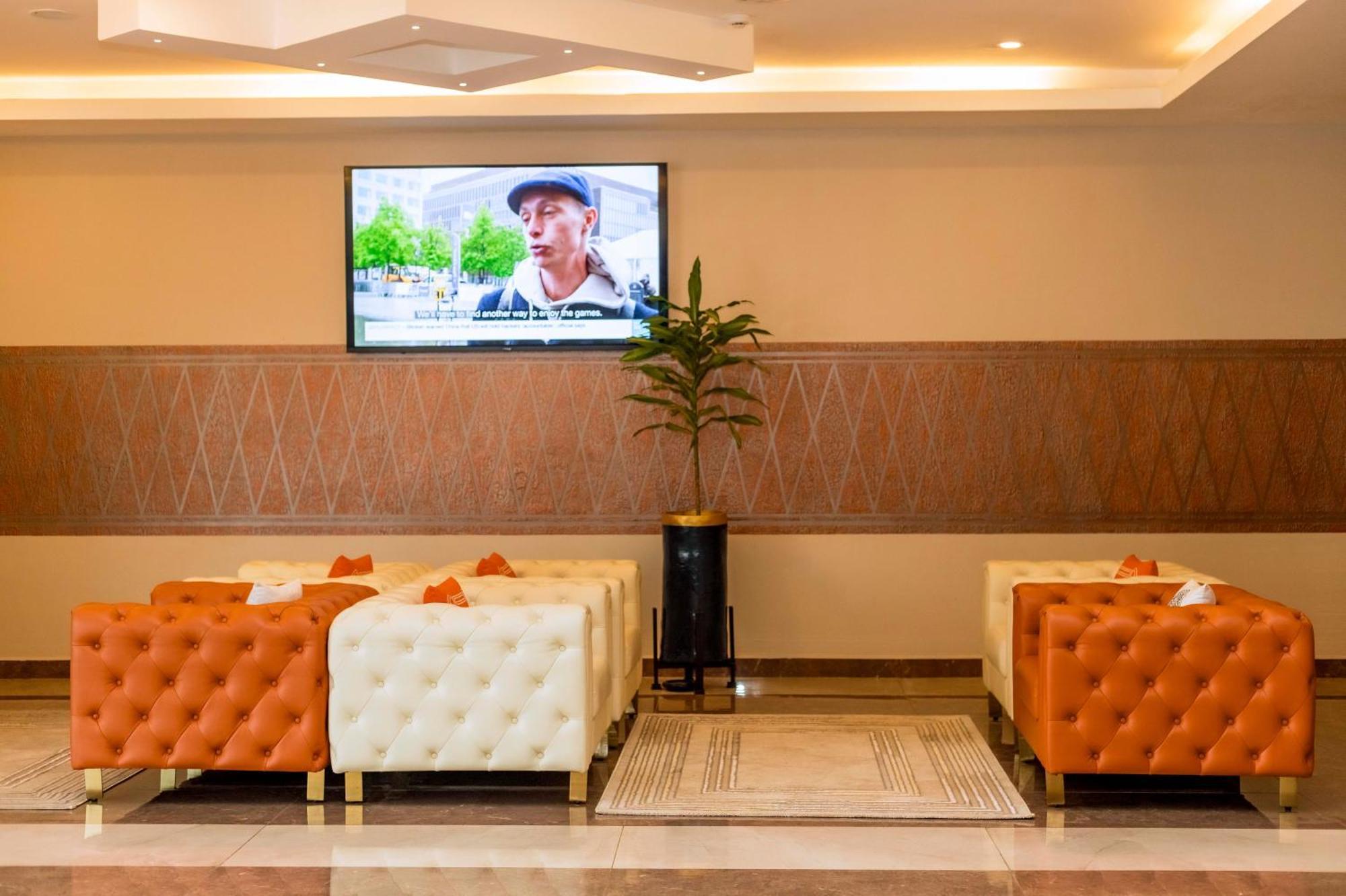The Hut Restaurant & Boutique Hotel Kigali Exterior photo