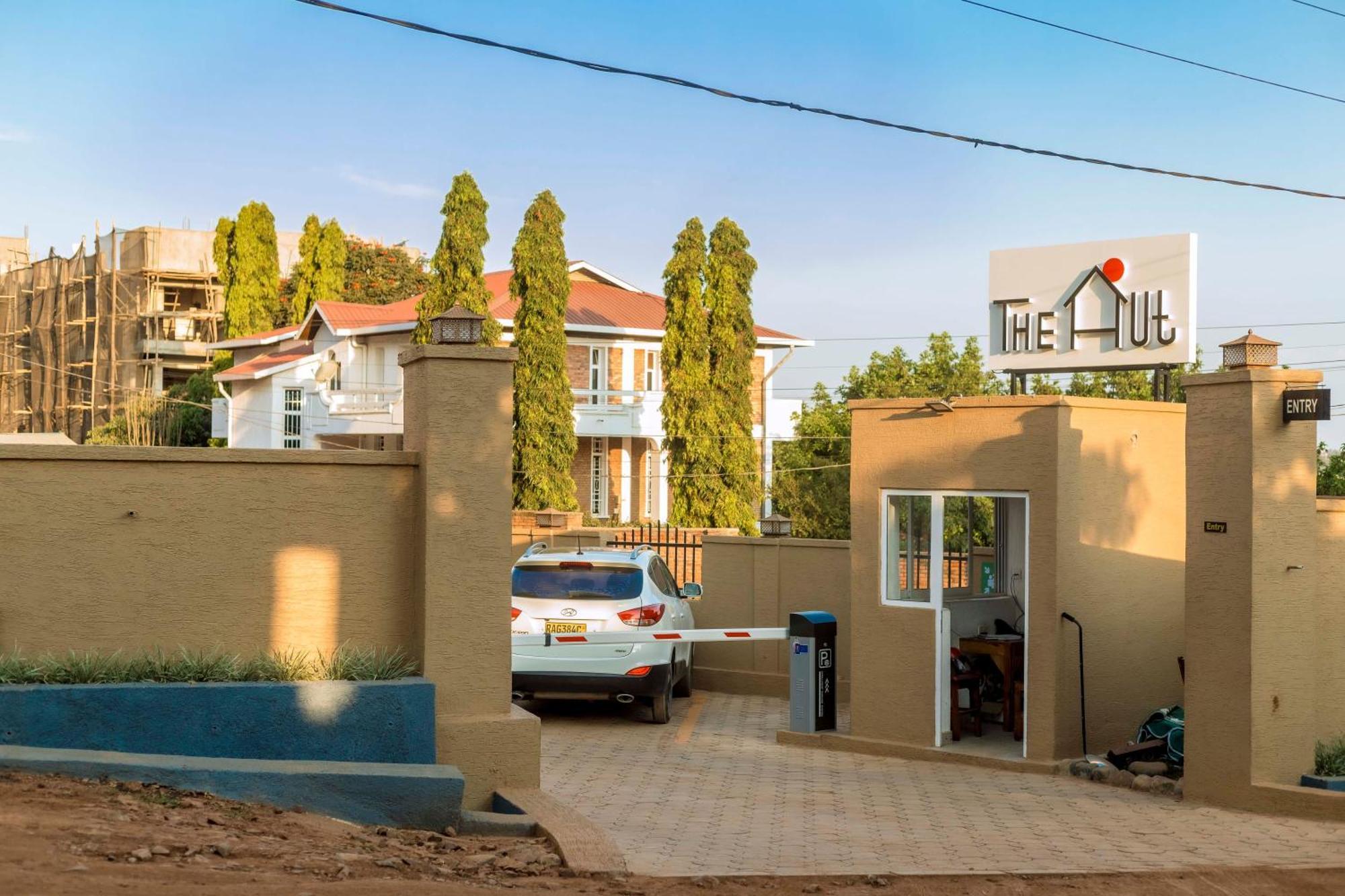 The Hut Restaurant & Boutique Hotel Kigali Exterior photo