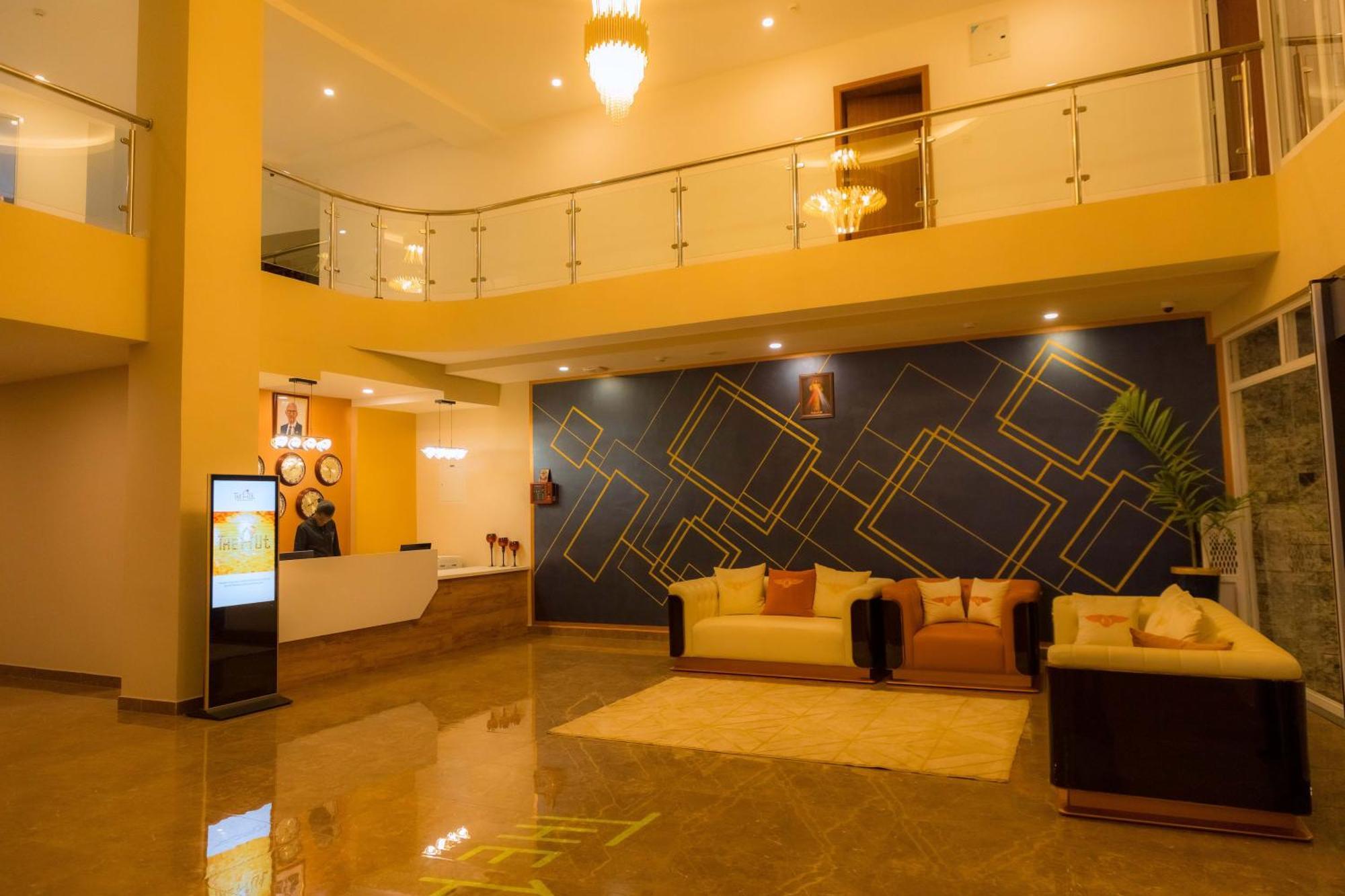 The Hut Restaurant & Boutique Hotel Kigali Exterior photo