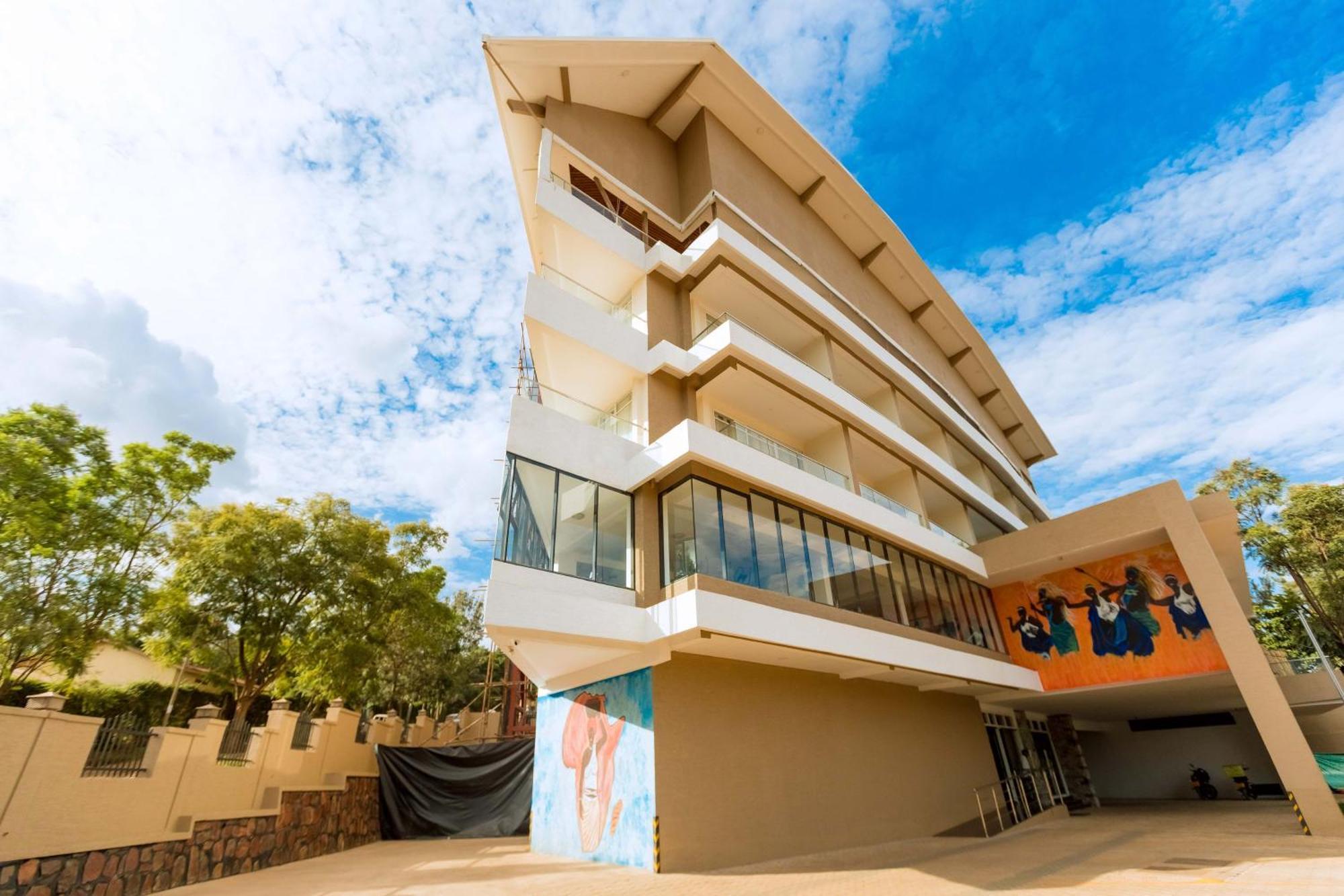 The Hut Restaurant & Boutique Hotel Kigali Exterior photo
